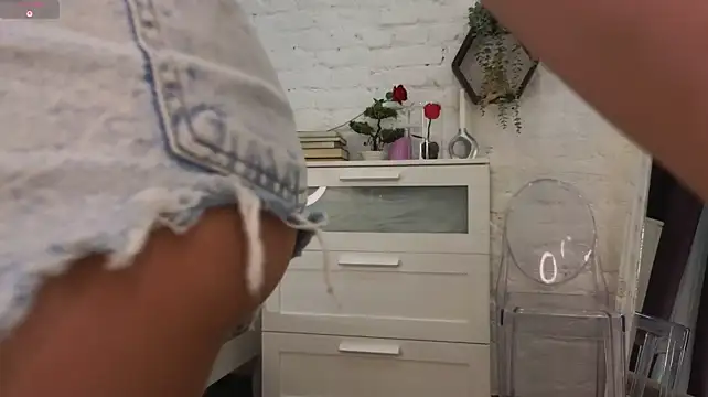 WendyDolie - Tease dildo with tongue