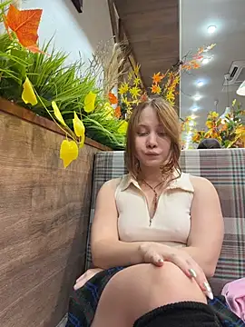 SlavicCandy - flash slutty titties public 😘