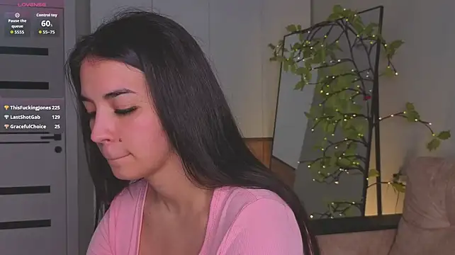 MollyGilberg - 😈Flash boobs😈