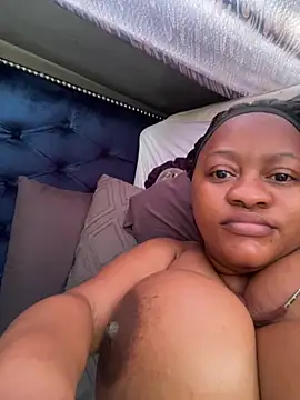 Chubbykarisma27 - Suck nipples