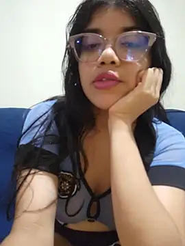 Deusa_rabuda - Óleo na buceta + tapinhas 🙈