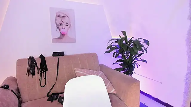 RACHEL_EV - Toples + spank tits