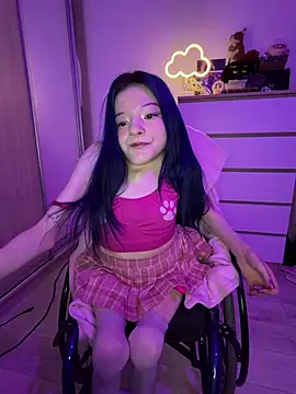 MiniSophiaa - Striptease