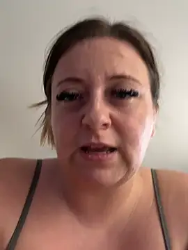 Poppyshaw_ - Bend Over Naked 🍑