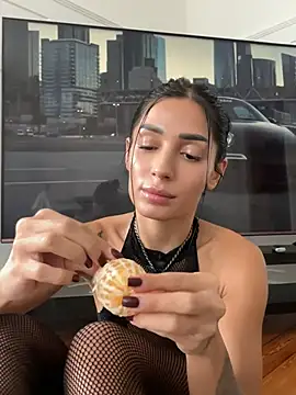 Vicky_luxe