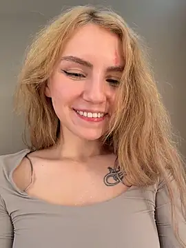 -stray-cat- - flash a nipple