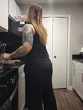 HollyTattoo - Tip 500+ tk get 5 min lush control
