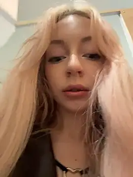 Melissa_grr - Show my WET WET PUSSY! XOXO