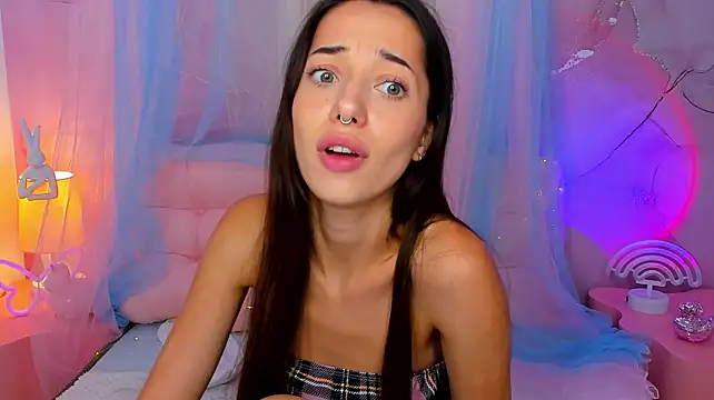 NicolYvess - 10 TK tip = 1 spank