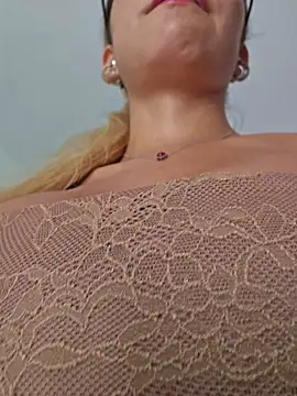 Pretty_roxxyy - Fuck dildo 🍆 OPEN LEGS 🥵 fuck deep