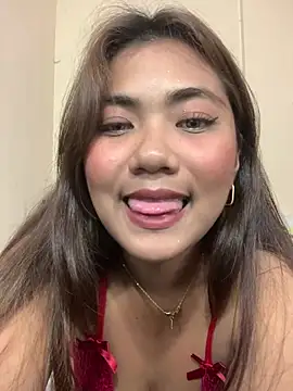 YaraSmith - take off my bra😜💦