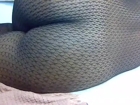 Sexiestqueen2 - show pussy