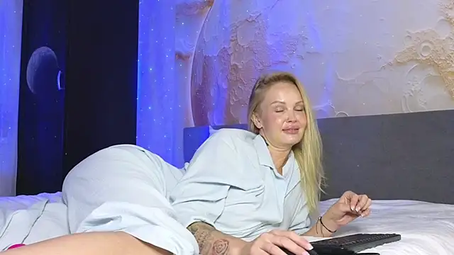 Erotic_Ann - Striptease, naked body show