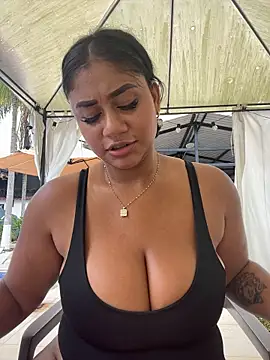 NayTorres - PLUG ANAL IN PUBLIC AND FUCK PUSSY