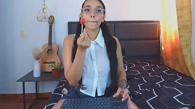 AuroraNoir_ - spanks in ass