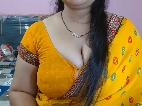 Sexy_Yashvi - press on boobs