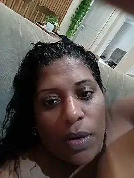 Maliaebonyfetish - Massagem tits oil/ suck/ squirt/video