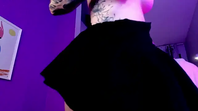 HazelTompson - slap naked tits
