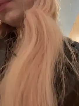 Melissa_grr - Show my WET WET PUSSY! XOXO