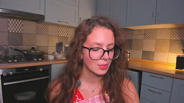 AnissaPote - Agressive massage my booty + flour