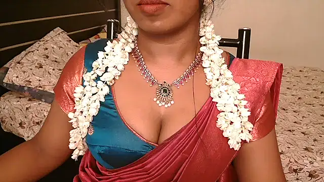 Dhiyapink - boobs oil massage