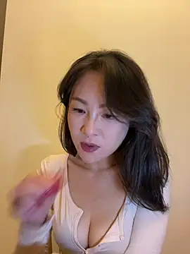 Eva10069 - 🎙️KTV大厅拉尿