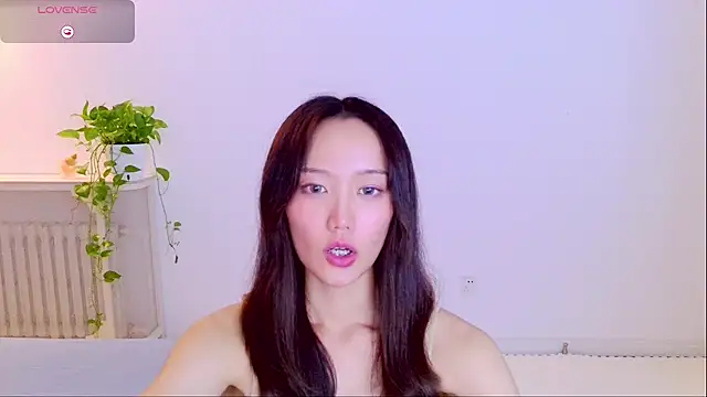 Yufenna - hand in jeans touch my pussy