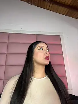 AmaranttayLunay - finger in pussy 💦