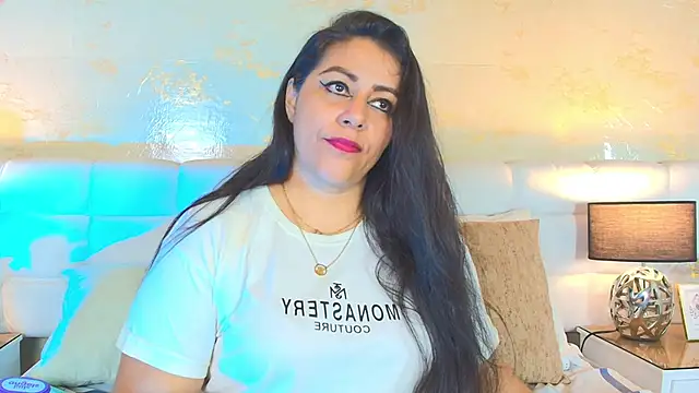 SexxyPamela - CLOSE UP TITS