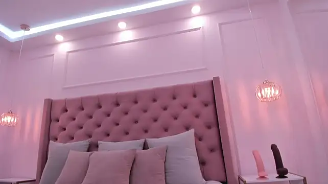 Leily_asss - RIDE PILLOW SO SEXY