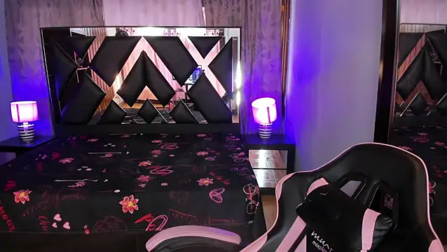 Linda4Petite