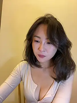 Eva10069 - 🎙️KTV大厅拉尿