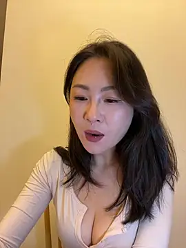 Eva10069 - 🎙️KTV大厅拉尿