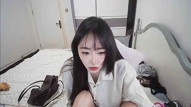 Genevieve59 - m腿+小粉塞进去震5分钟