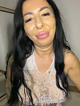 Kimmie_Hot - Let’s get wet 💦💦.