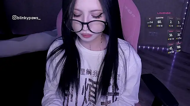 Blinkypaws - 10 minute toy control to the last tipper