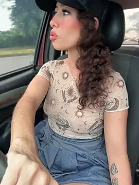 Roxyrougee - Risky play pussy on park bench 🔥🔥🥵