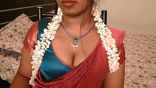 Dhiyapink - boobs oil massage