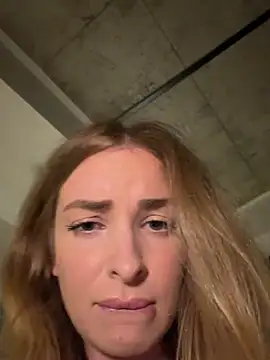 EvieEvans - Last tipper gets hot ikea anal w bbc vid