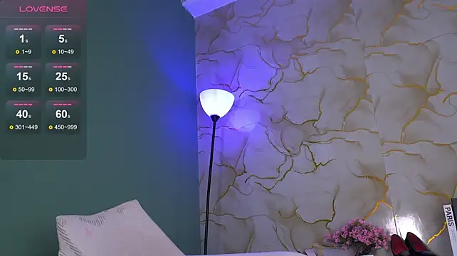 Mia_colin1_ - Suck fingers and rub cameltoe