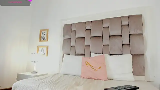 Millie_byers_ - Sexy Dance
