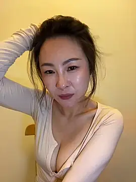Eva10069 - 🎙️KTV大厅拉尿