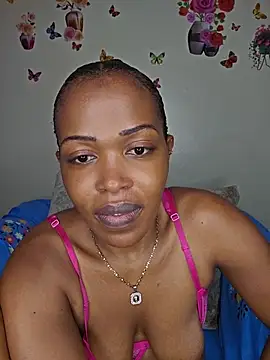 Cum-Quin - 4 fingers in pussy squirt and drinks💦