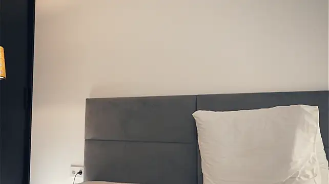 CourtneyBasbas - flash boobs eveery 11tk