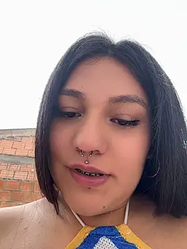 Emily_Gomezz - Plug in ass+ spanks