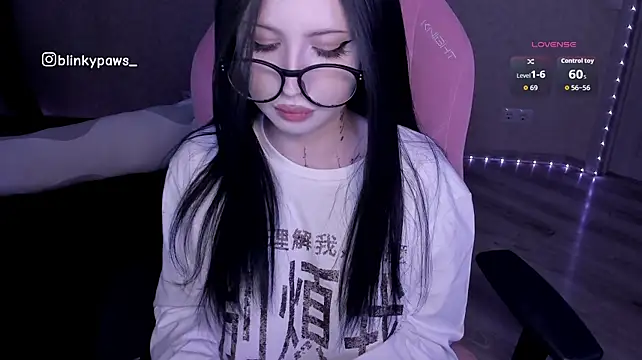 Blinkypaws - 10 minute toy control to the last tipper