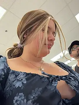 BARBIEsexyCOUPLE - Naked outside 💗🔥