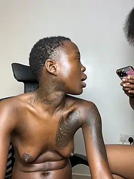 Unrestcoochie - Fuck pussy hard>Ocean Squirt