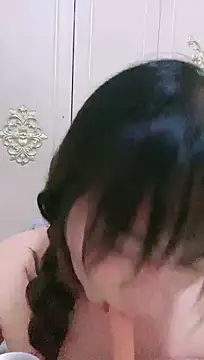 Xiaoxi0913 - 新人主播~谢谢你的支持~