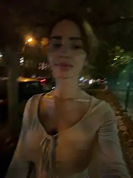 GoddessVeenus - Flash boobs